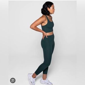 Girlfriend Collective Moss 28.5” Compressive High Rise leggings size M